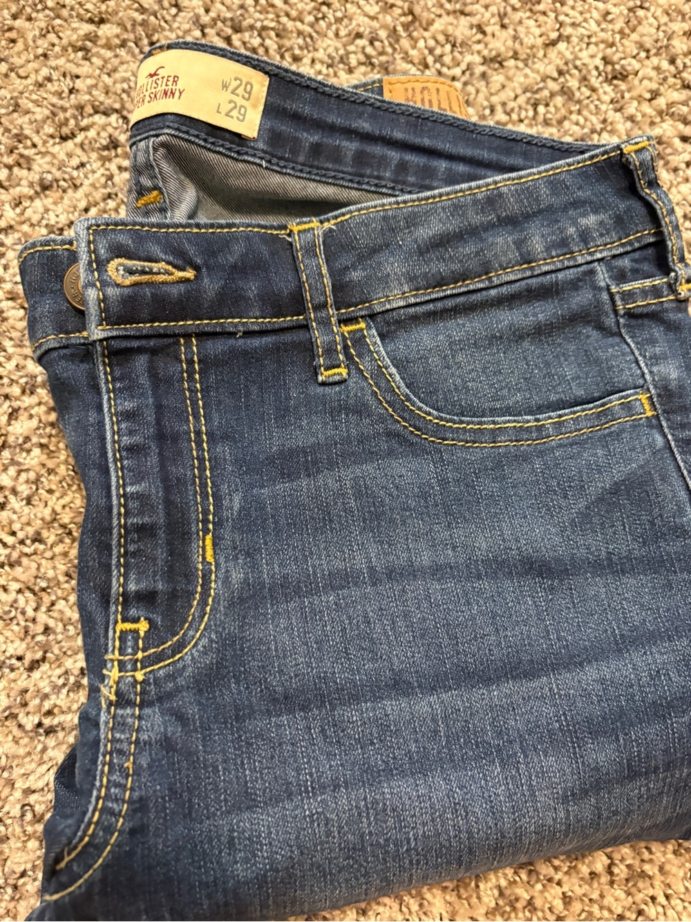 Hollister womens Medium Wash Blue Skinny Jeans with Yellow Stitching